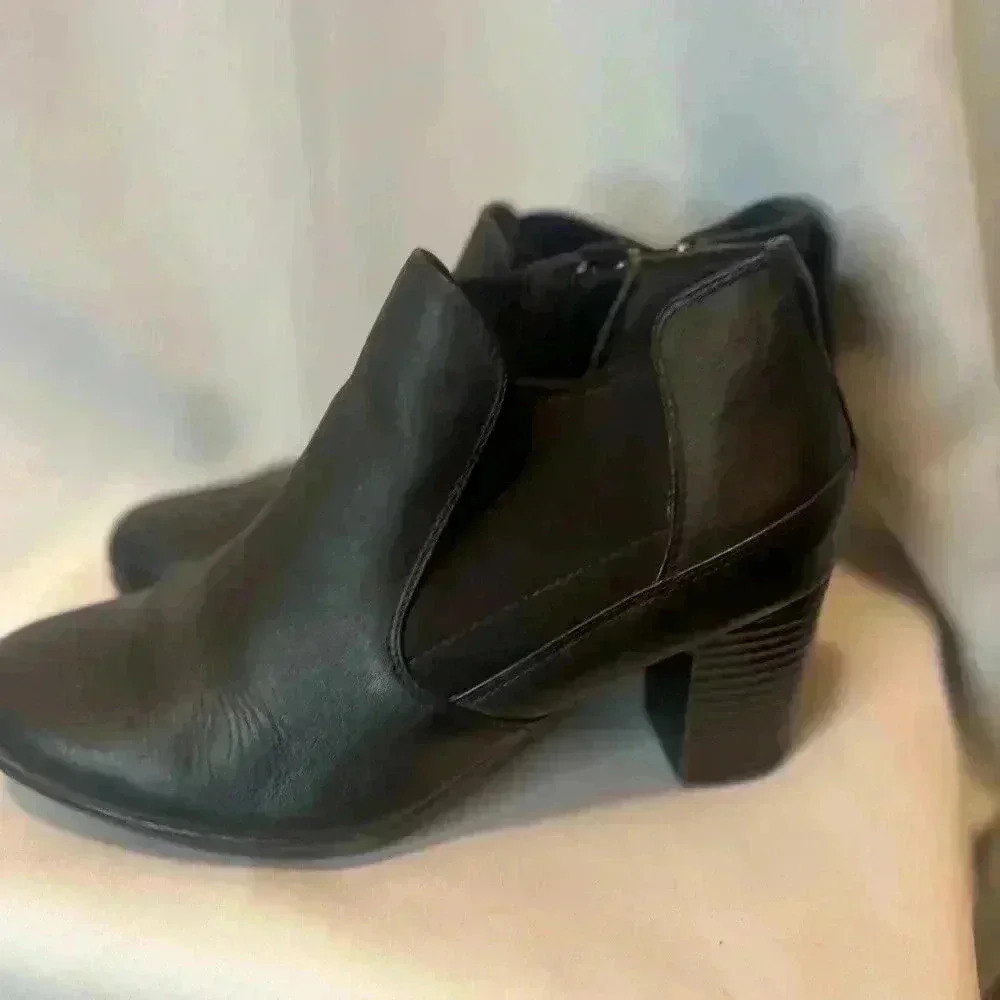 Clarks Verona Ease Womens Leather Ankle Bootie Block Moto Grunge 8